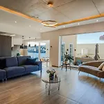 House Of Luxury With Pool By Solea