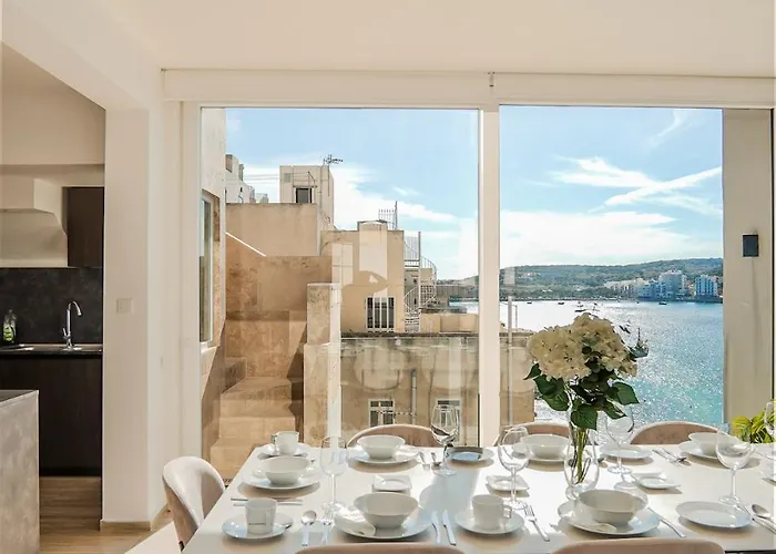 House Of Luxury With Pool By Solea *