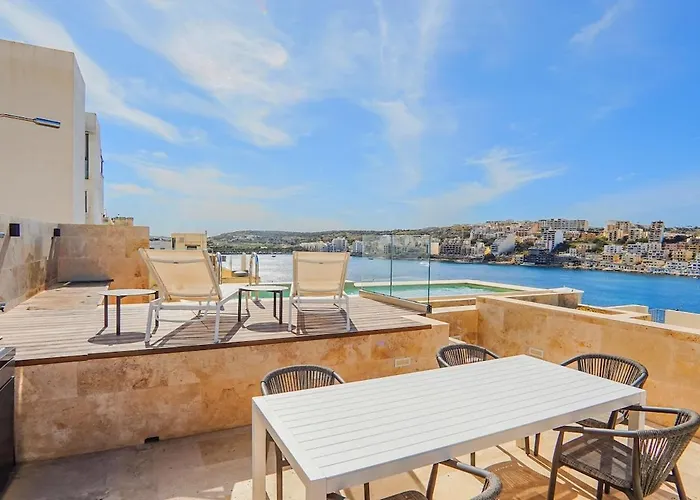 House Of Luxury With Pool By Solea Apartament