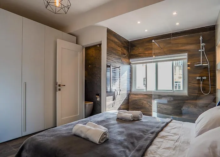 House Of Luxury With Pool By Solea Apartament