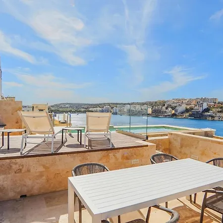 House Of Luxury With Pool By Solea Apartment