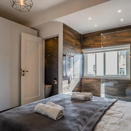House Of Luxury With Pool By Solea Apartment