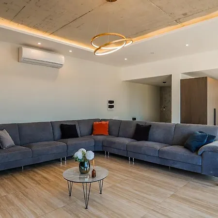 Apartment House Of Luxury With Pool By Solea