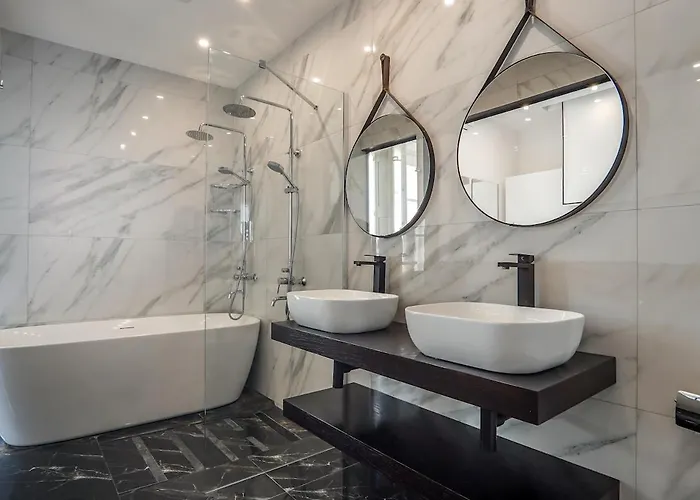 House Of Luxury With Pool By Solea Apartment