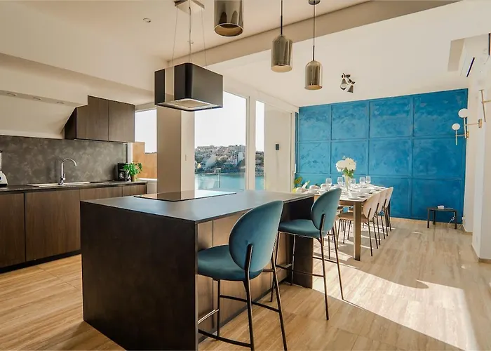 House Of Luxury With Pool By Solea *