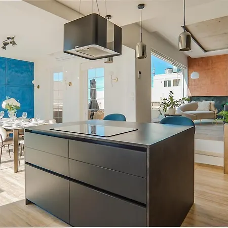 House Of Luxury With Pool By Solea * セント・ポールズ・ベイ